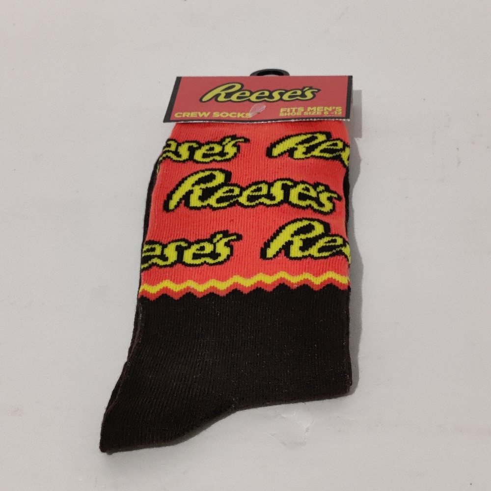 1 x Reese's Chocolate Candy Mens 6-12 Crew Socks Brown & Orange Logo Design